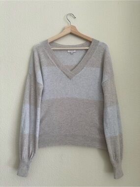 Kinross Cashmere 100% Cashmere V-Neck Sweater Beige Size M